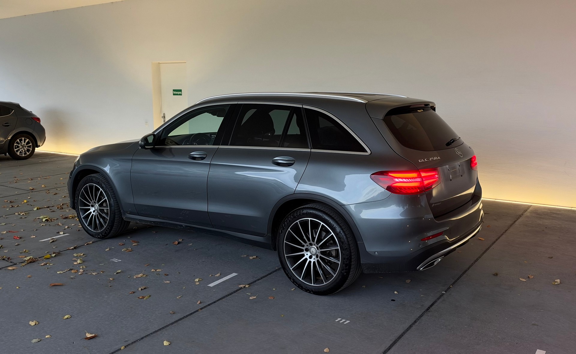 MERCEDES-BENZ GLC 250 d AMG Line 4Matic 9G-Tronic-image-3