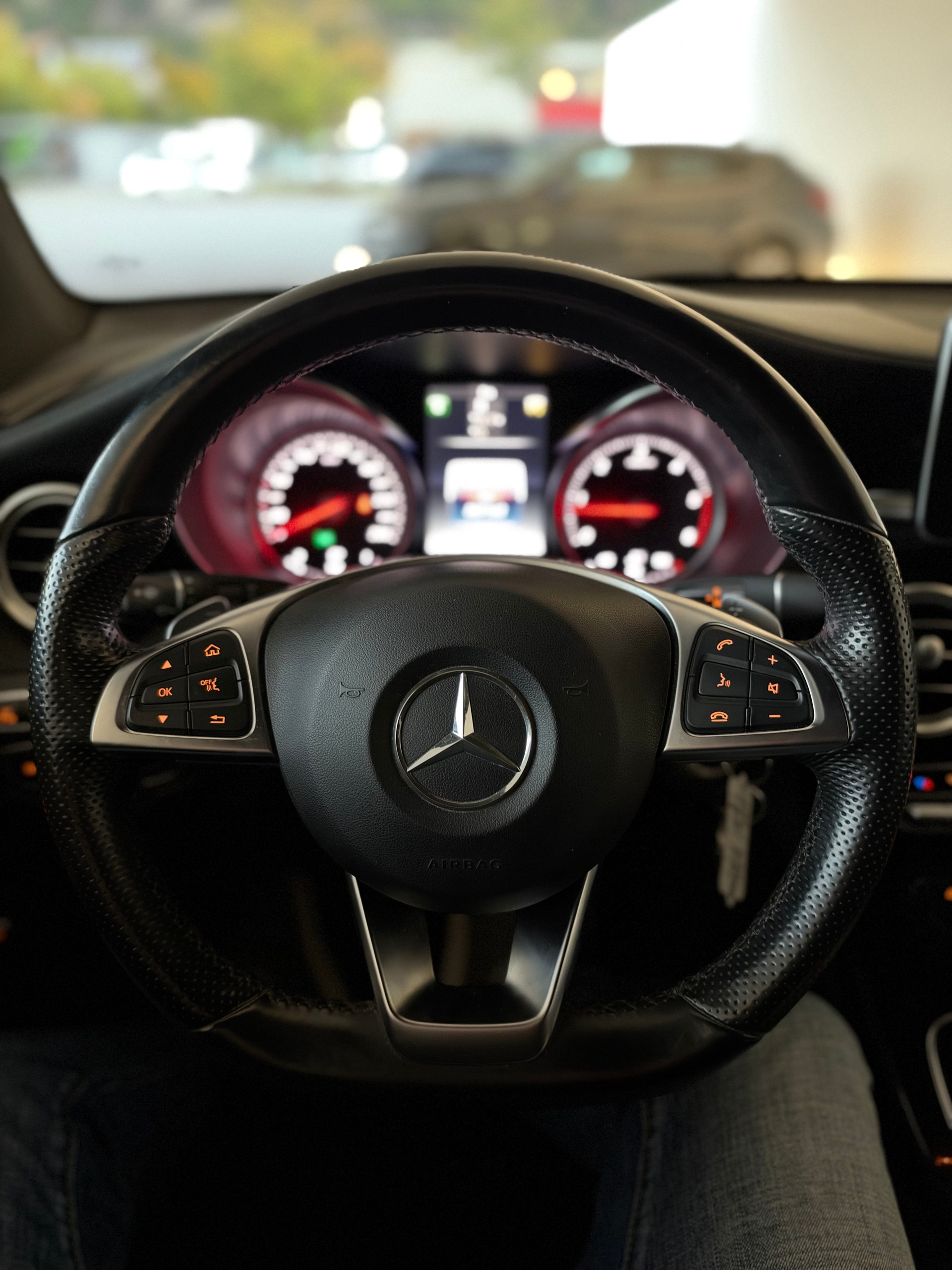 MERCEDES-BENZ GLC 250 d AMG Line 4Matic 9G-Tronic-image-9