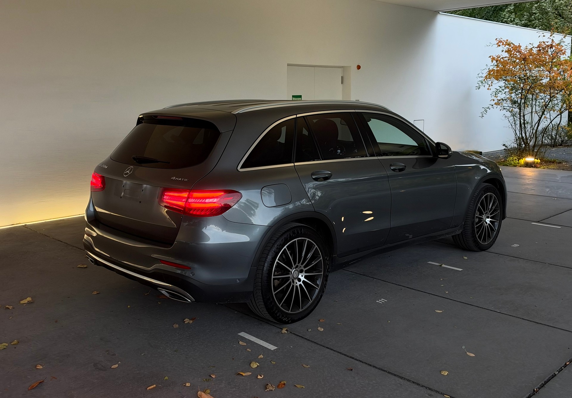 MERCEDES-BENZ GLC 250 d AMG Line 4Matic 9G-Tronic-image-6