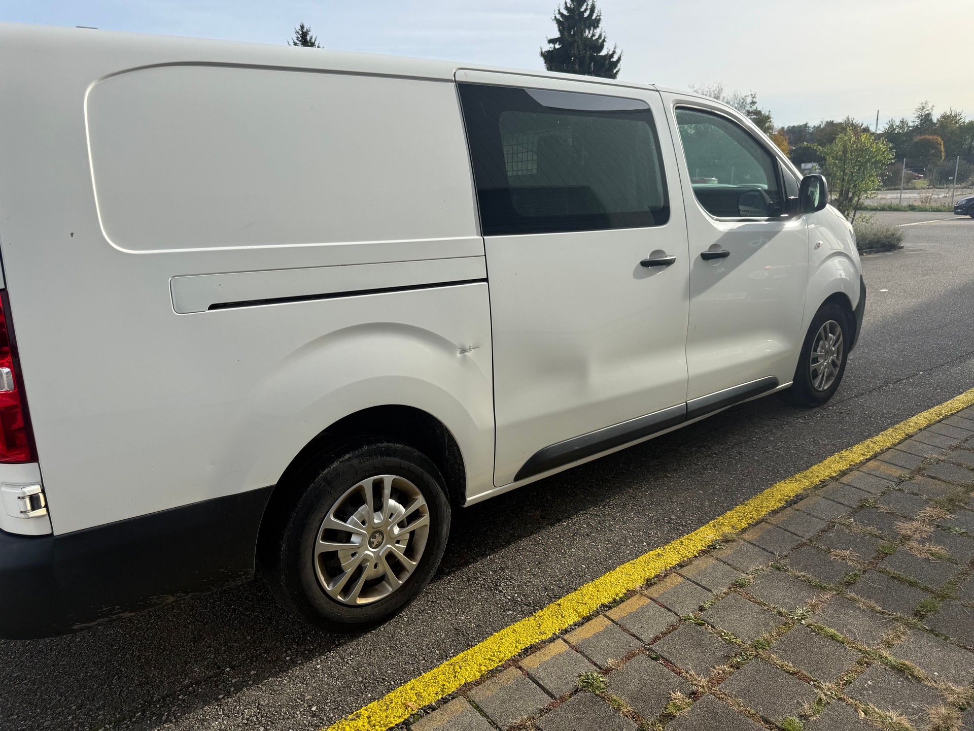 PEUGEOT Expert 2.0 BlueHDi 140 S&S Premium Long-image-4