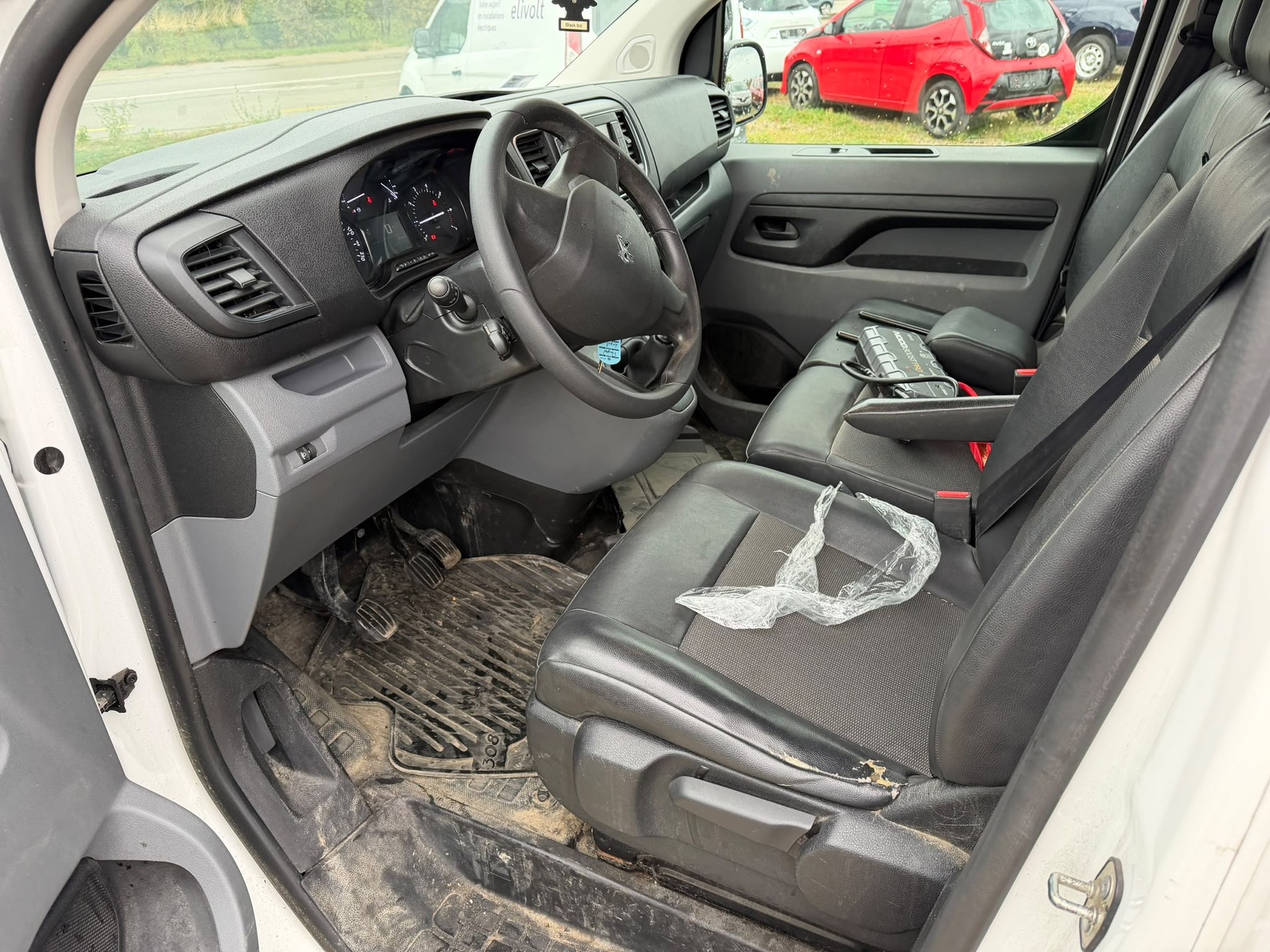 PEUGEOT Expert 2.0 BlueHDi 140 S&S Premium Long-image-5