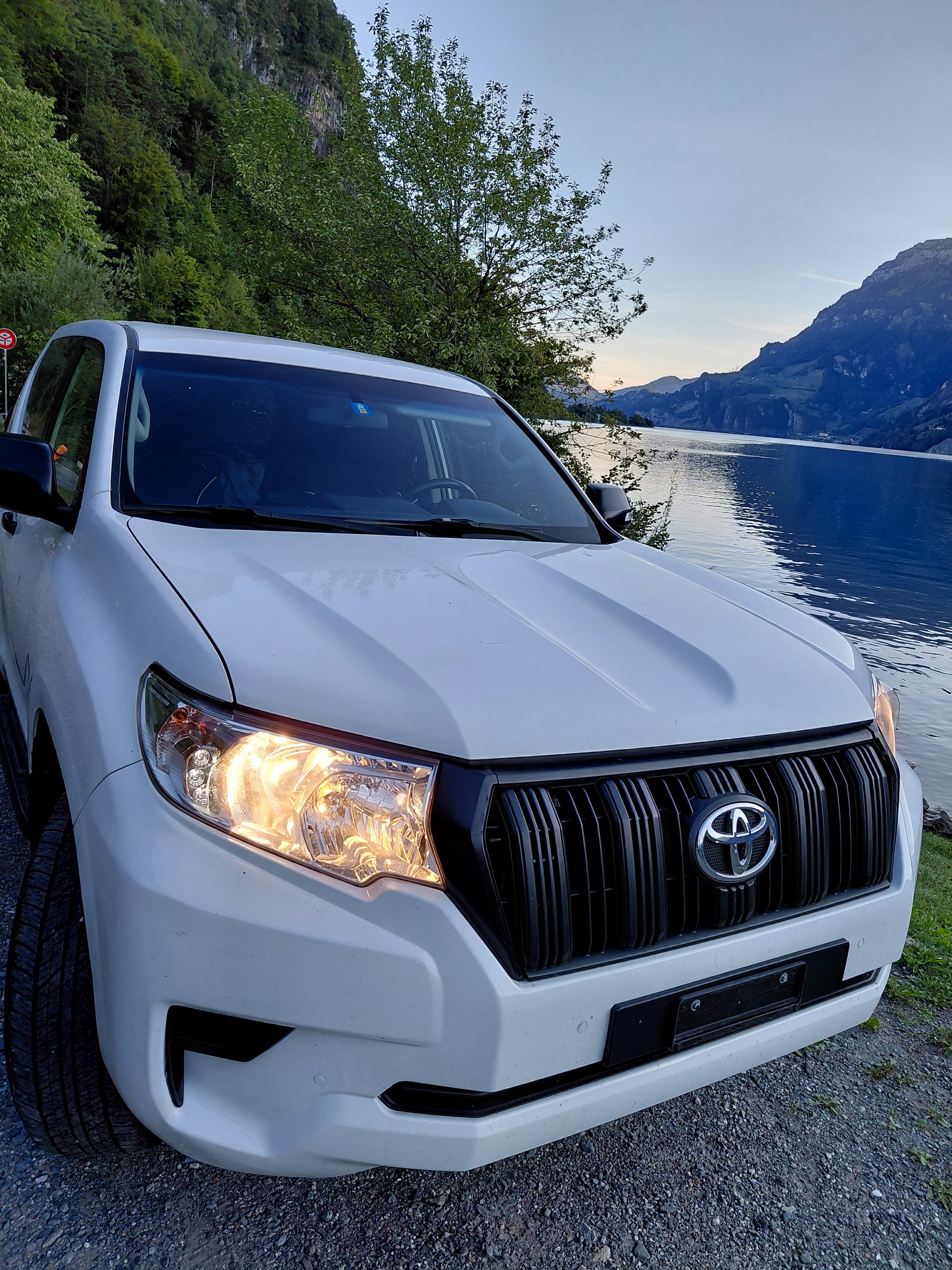 TOYOTA Land Cruiser 3.0 TD Linea-image-4
