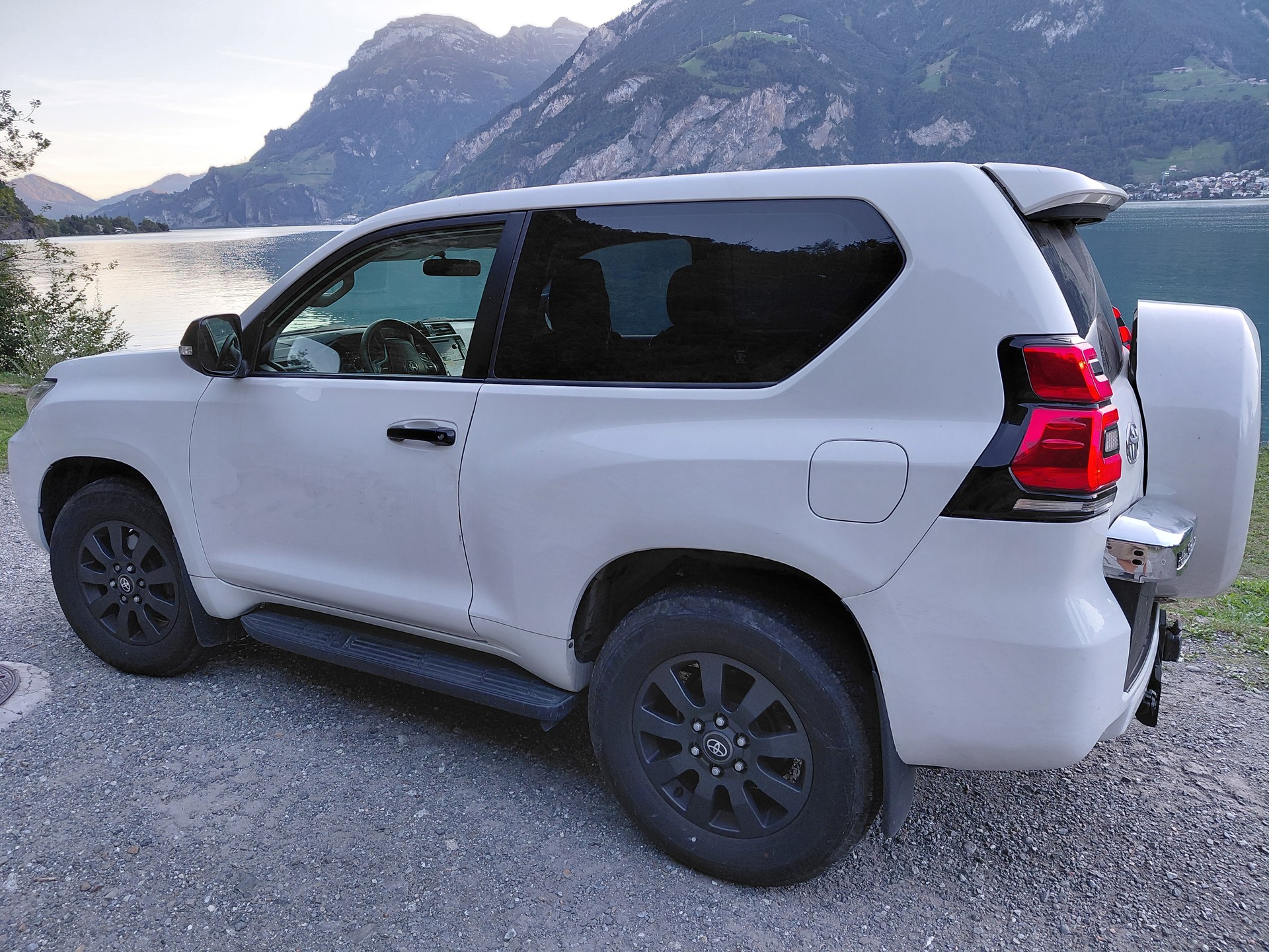 TOYOTA Land Cruiser 3.0 TD Linea-image-0