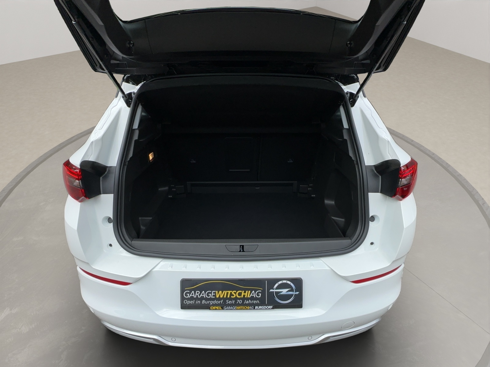 OPEL Grandland 1.2 Turbo Elegance-image-11