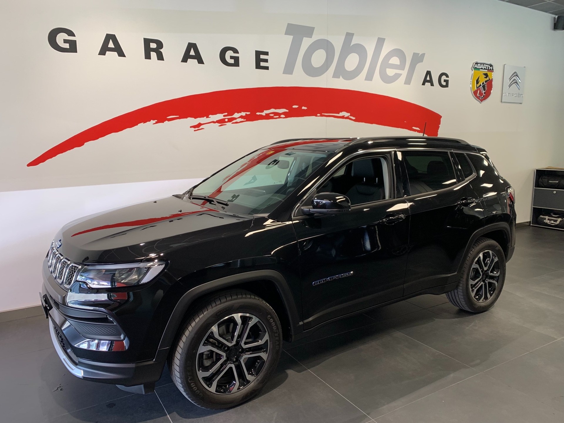 JEEP Compass 1.3 T PHEV Swiss Limited Plus AWD-image-2
