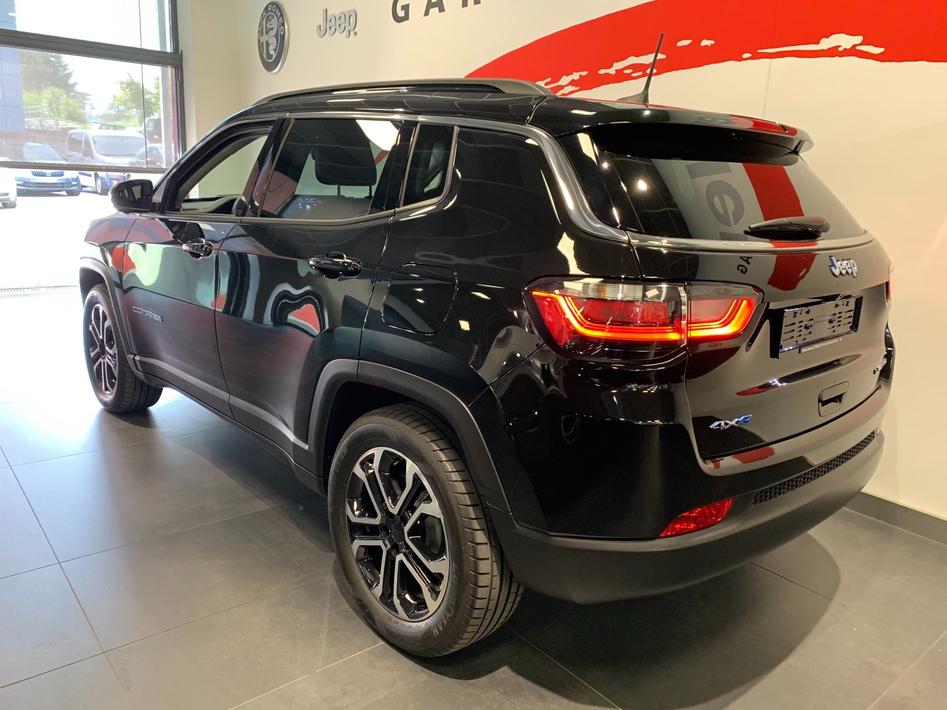JEEP Compass 1.3 T PHEV Swiss Limited Plus AWD-image-9