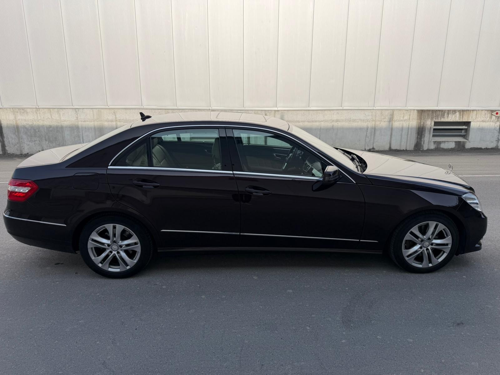 MERCEDES-BENZ E 350 CDI BlueEfficiency 4Matic 7G-Tronic-image-5