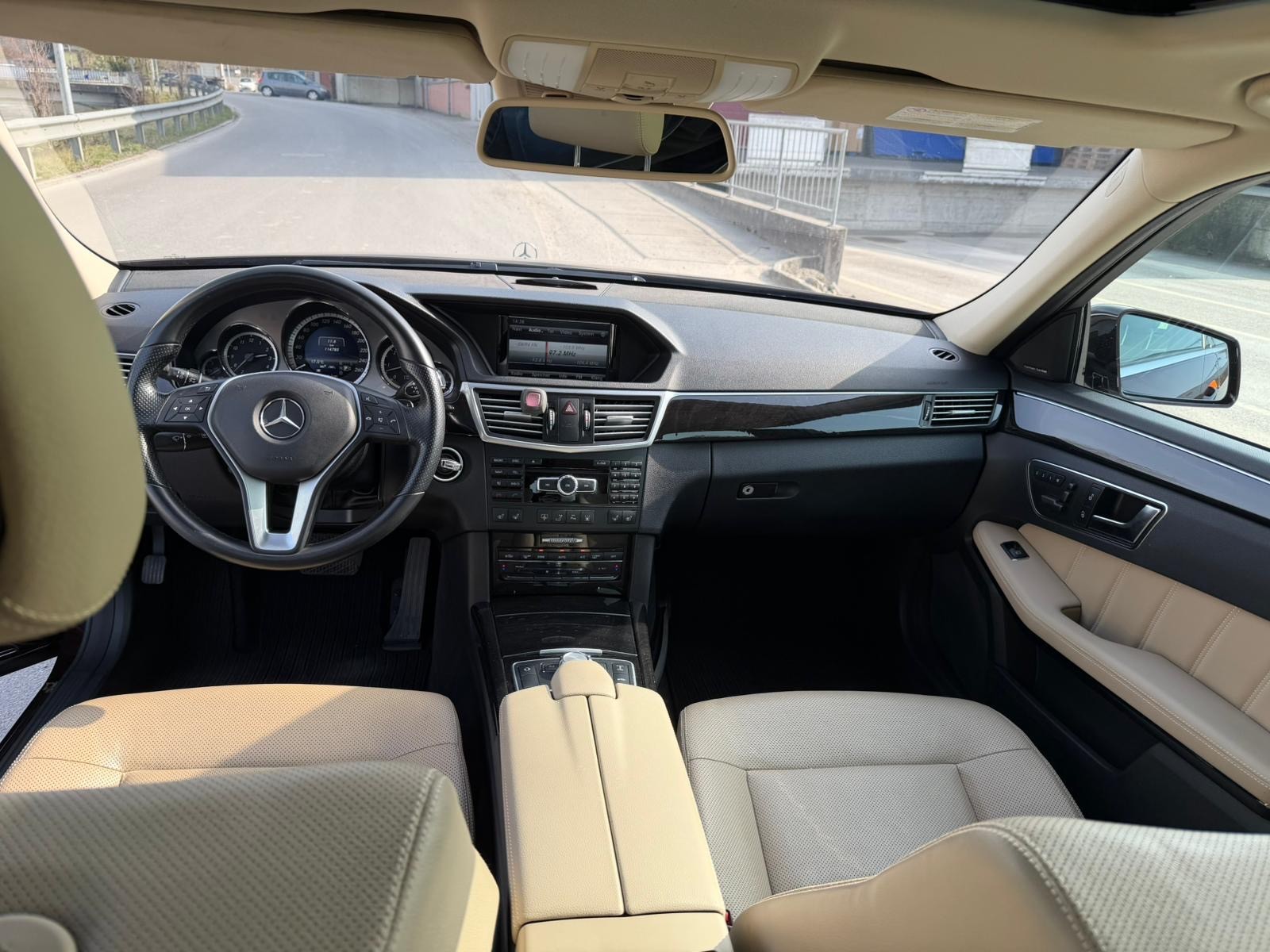 MERCEDES-BENZ E 350 CDI BlueEfficiency 4Matic 7G-Tronic-image-8