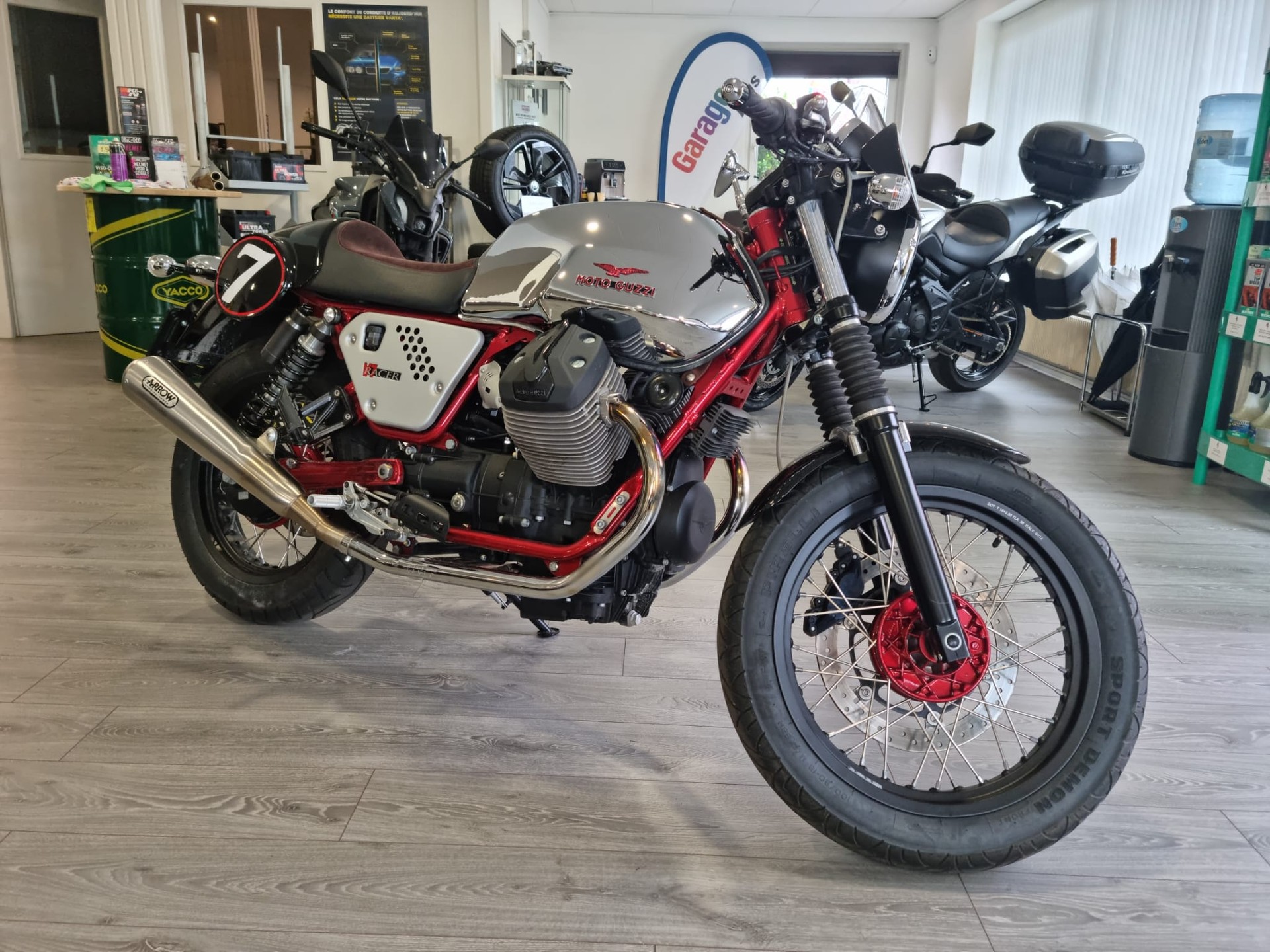 MOTO GUZZI V7 Racer 750-image-1