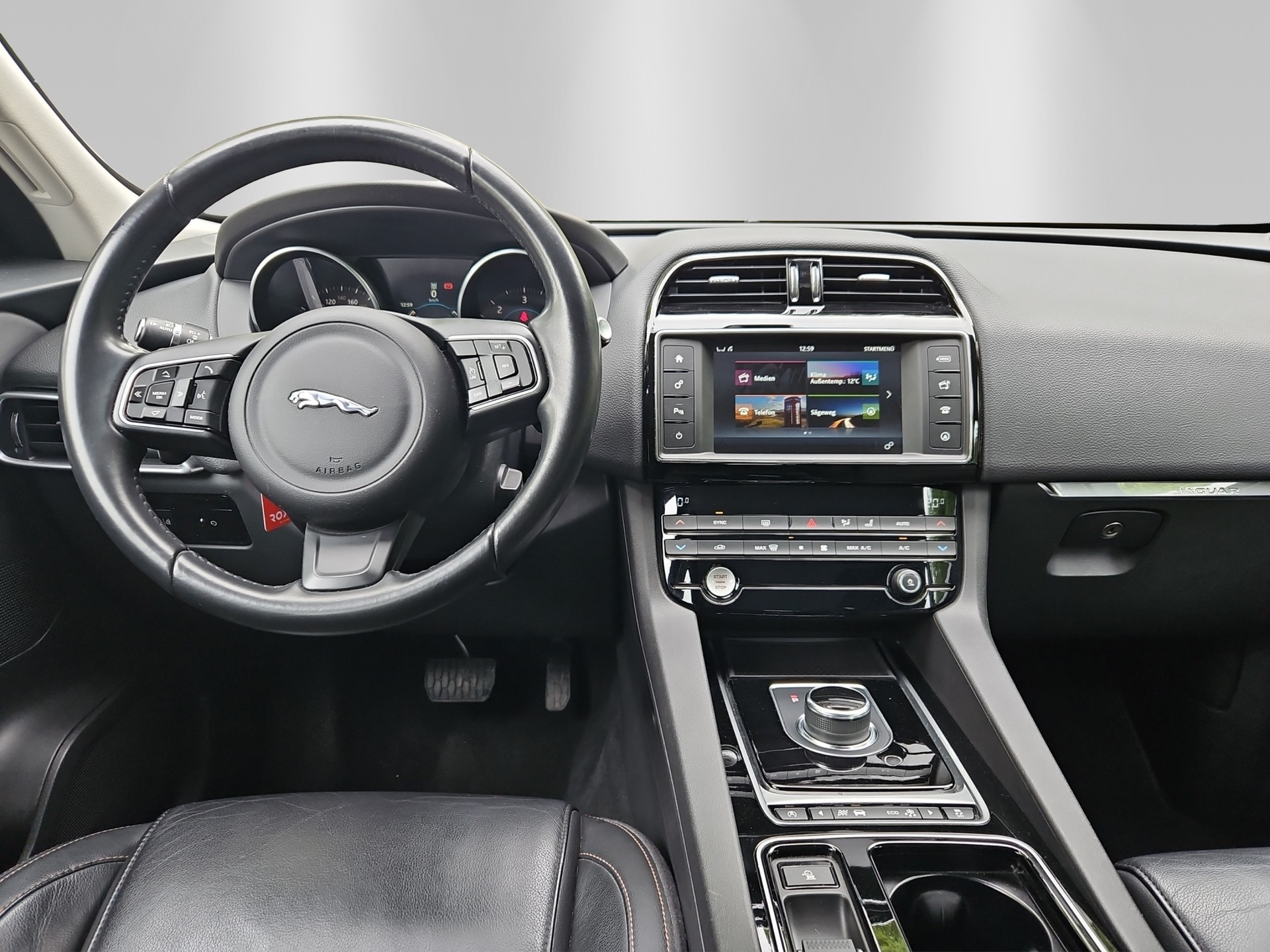 JAGUAR F-Pace 3.0 TD Prestige AWD Automatik-image-8