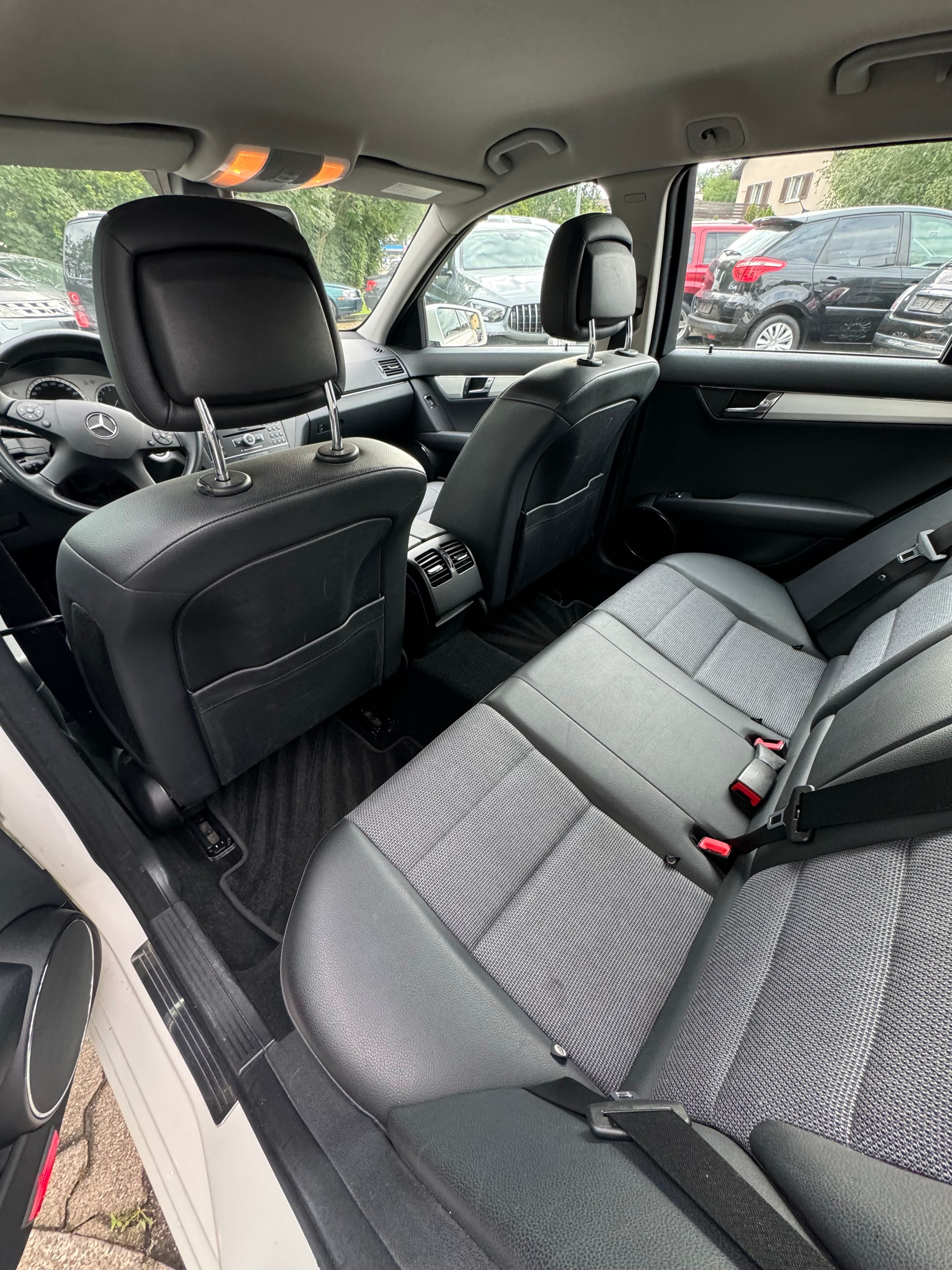 MERCEDES-BENZ C 300 (280) Avantgarde 7G-Tronic-image-9