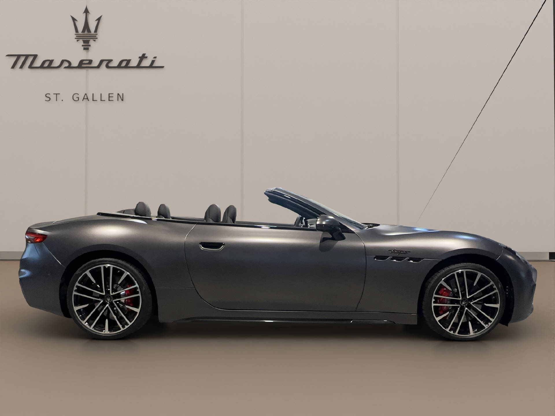 MASERATI Grancabrio 3.0 V6 Trofeo-showroom-element-3