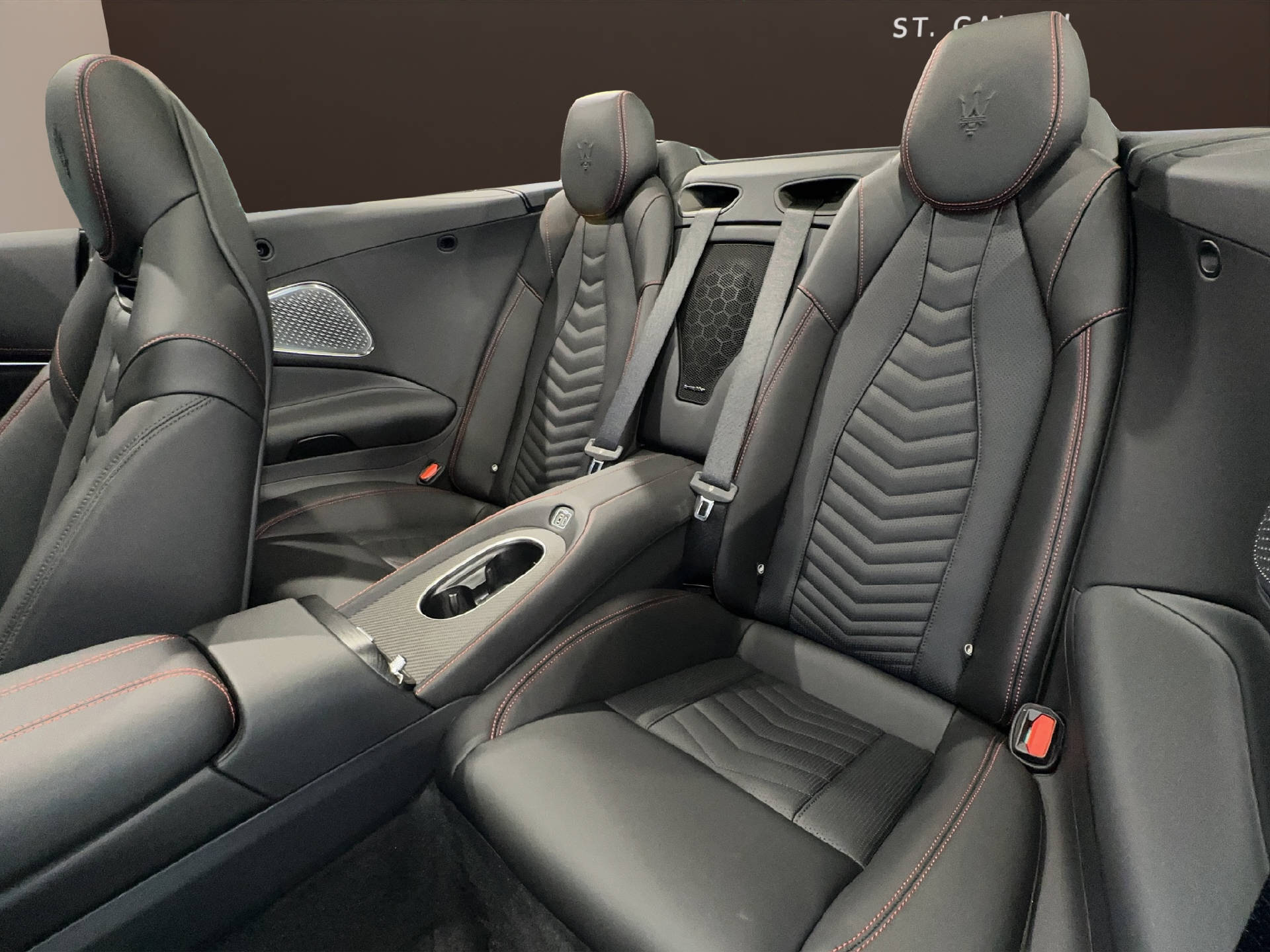 MASERATI Grancabrio 3.0 V6 Trofeo-image-11
