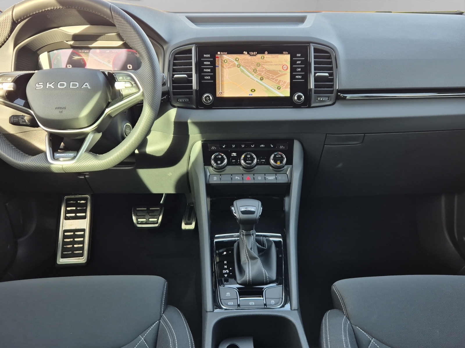 SKODA Karoq 1.5 TSI SportLine DSG-image-7
