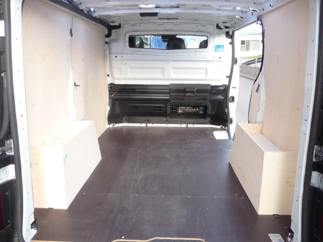 RENAULT Trafic 2.0 Blue dCi 130 Advance L1H1-image-10
