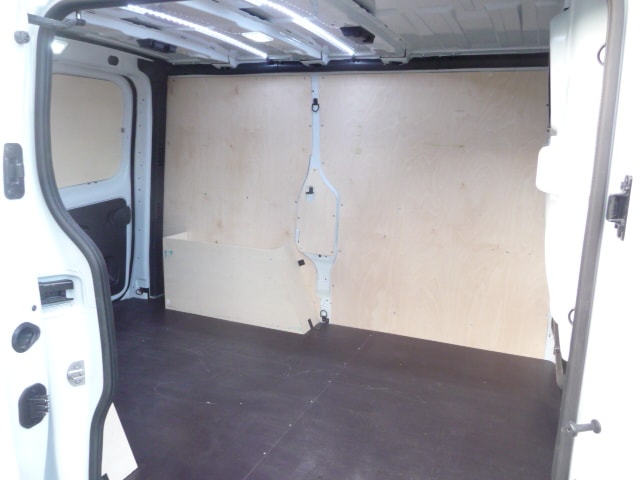 RENAULT Trafic 2.0 Blue dCi 130 Advance L1H1-image-8
