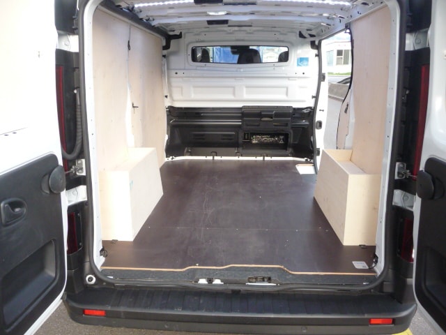 RENAULT Trafic 2.0 Blue dCi 130 Advance L1H1-image-7