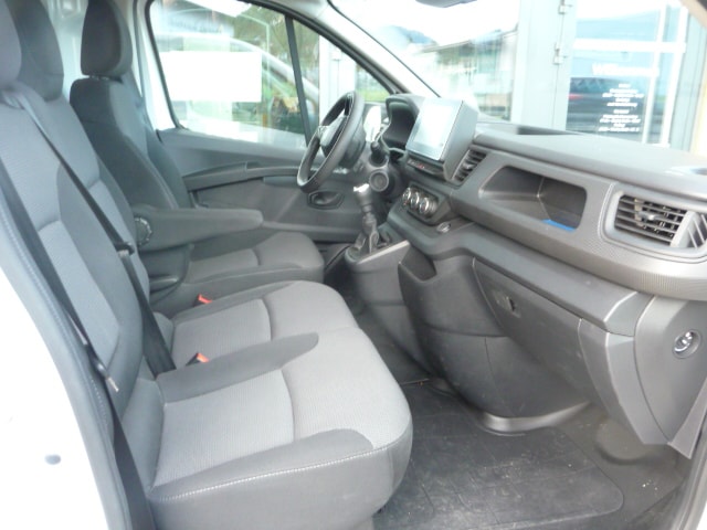 RENAULT Trafic 2.0 Blue dCi 130 Advance L1H1-image-11