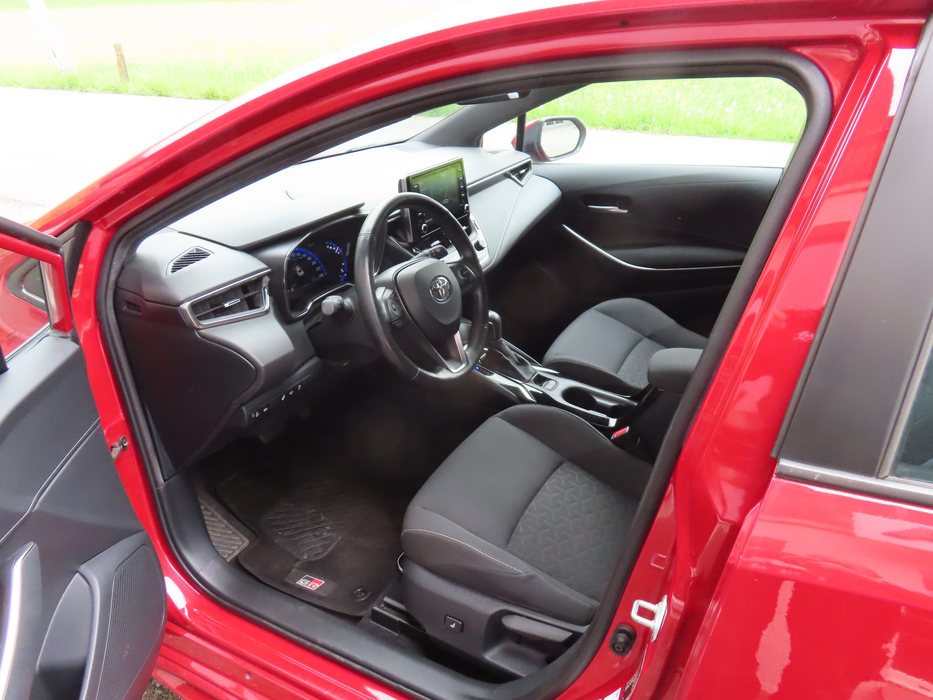 TOYOTA Corolla 1.8 HSD Comfort e-CVT-image-5