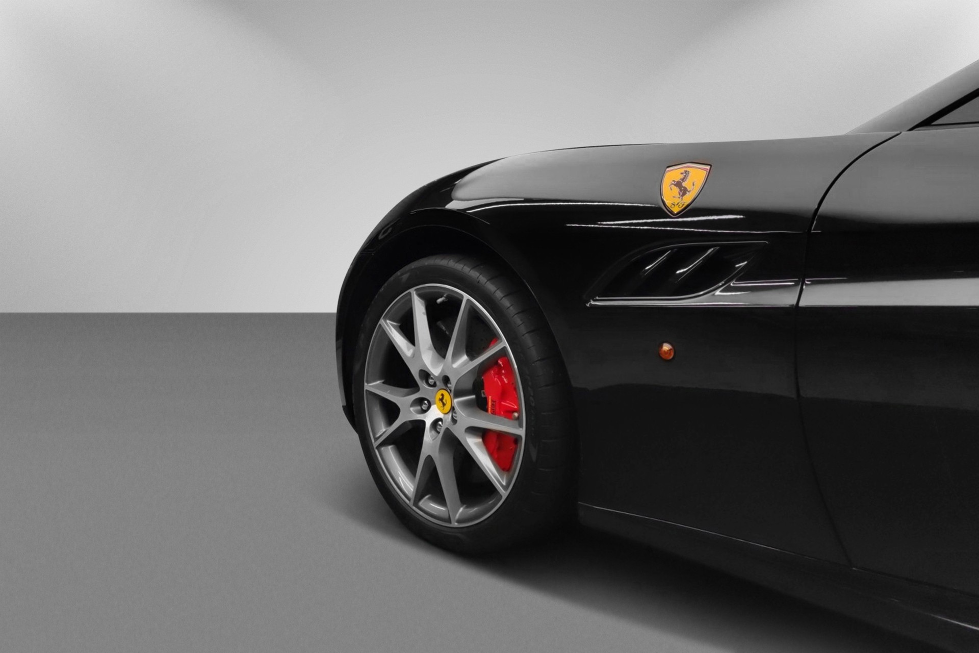 FERRARI California 4.3 V8-image-8