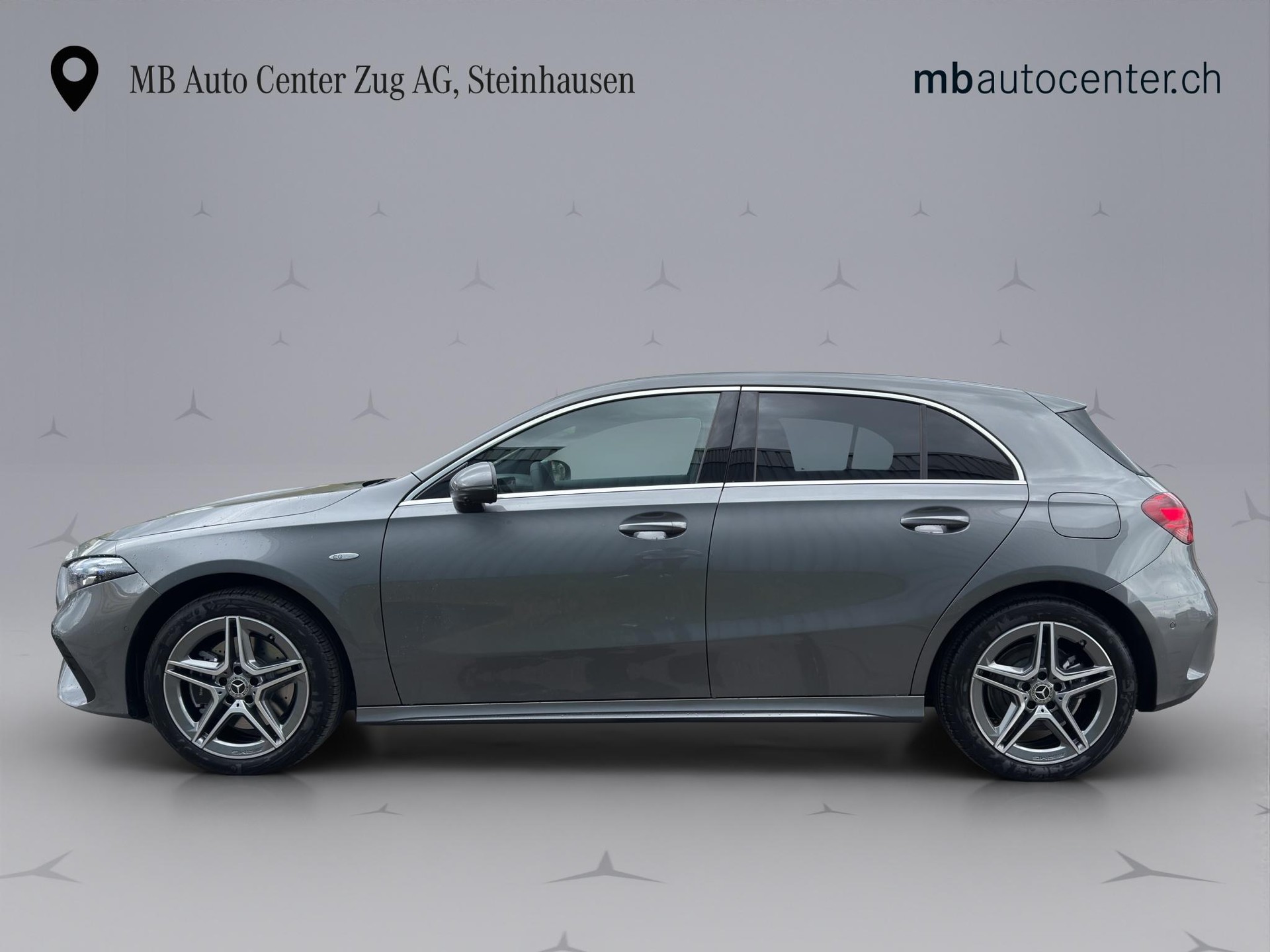 MERCEDES-BENZ A 250 e-image-1