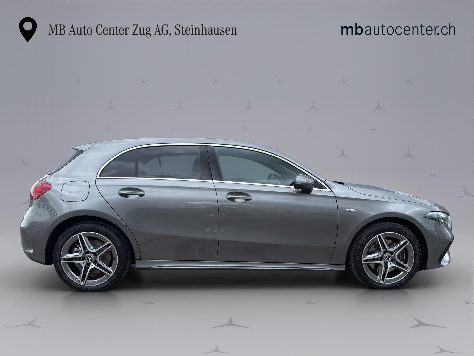 MERCEDES-BENZ A 250 e-image-5
