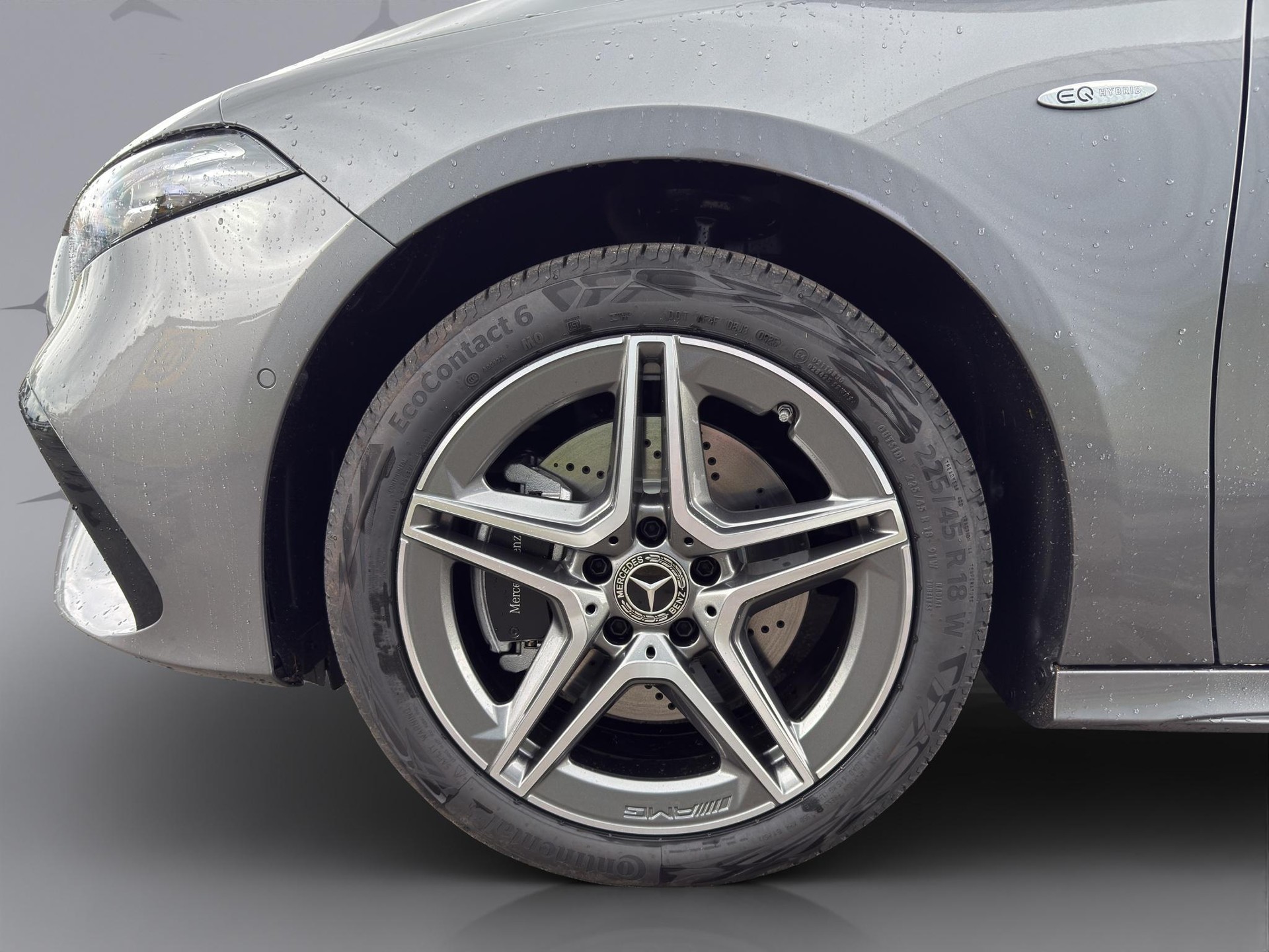 MERCEDES-BENZ A 250 e-image-16