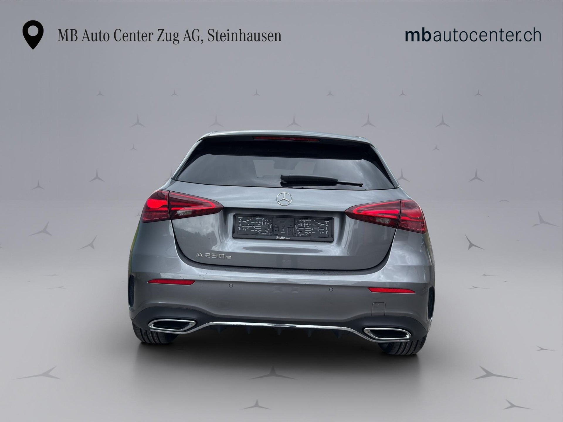 MERCEDES-BENZ A 250 e-image-3
