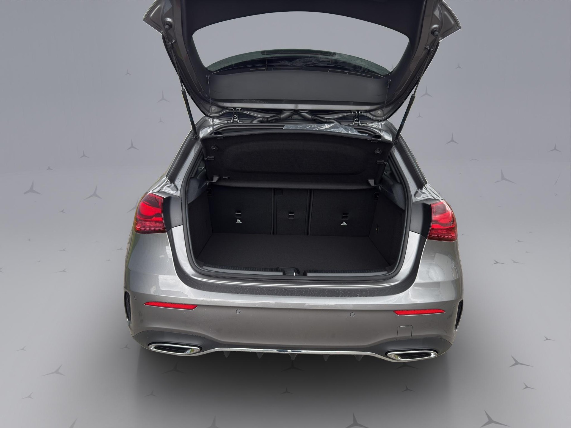 MERCEDES-BENZ A 250 e-image-18