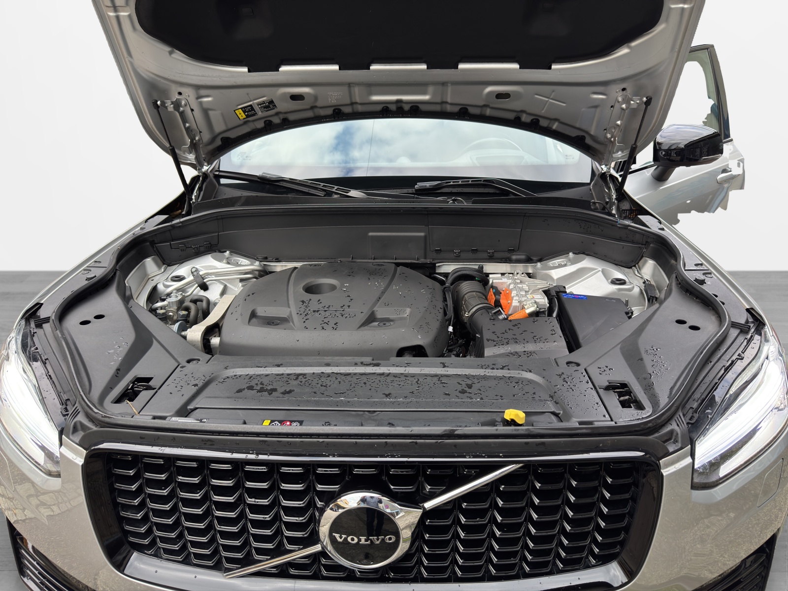 VOLVO XC90 T8 eAWD R-Design Geartronic-image-15