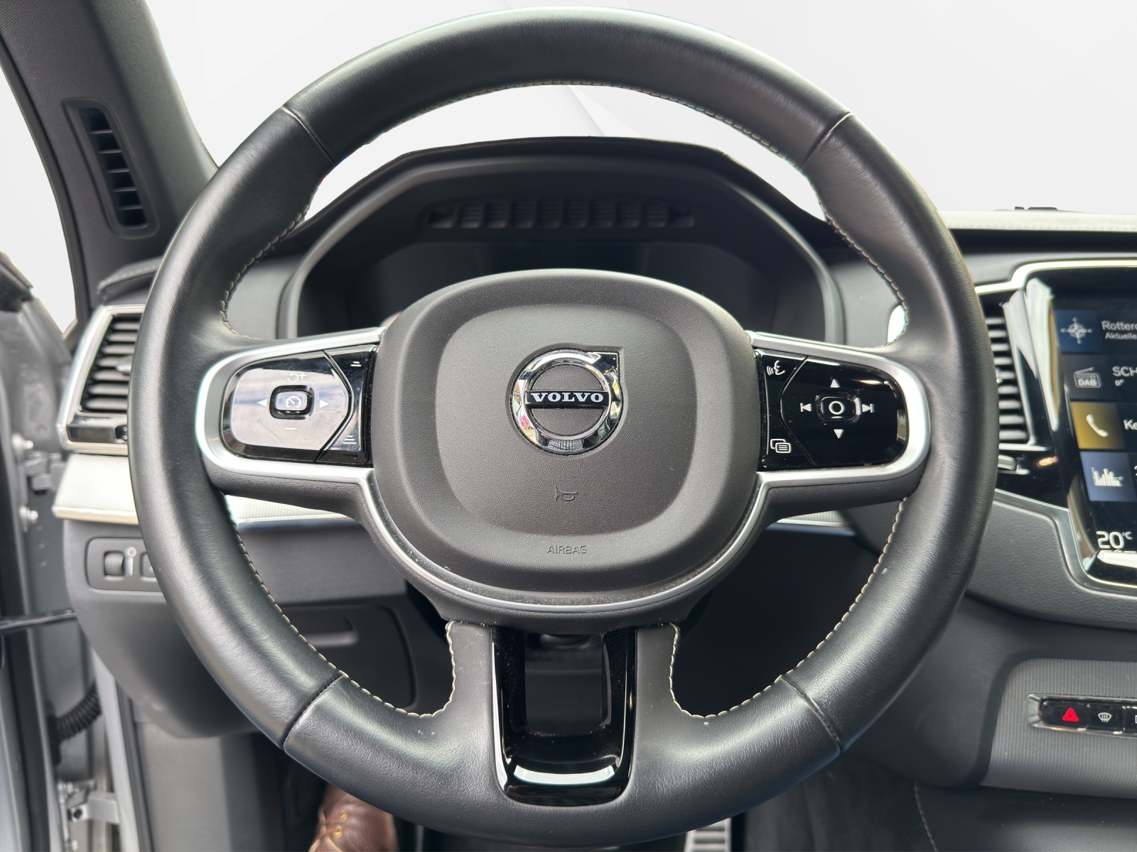 VOLVO XC90 T8 eAWD R-Design Geartronic-image-14