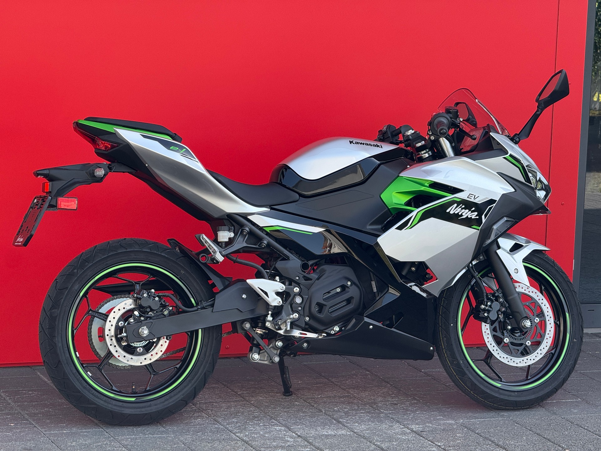 KAWASAKI Ninja e-1-image-4