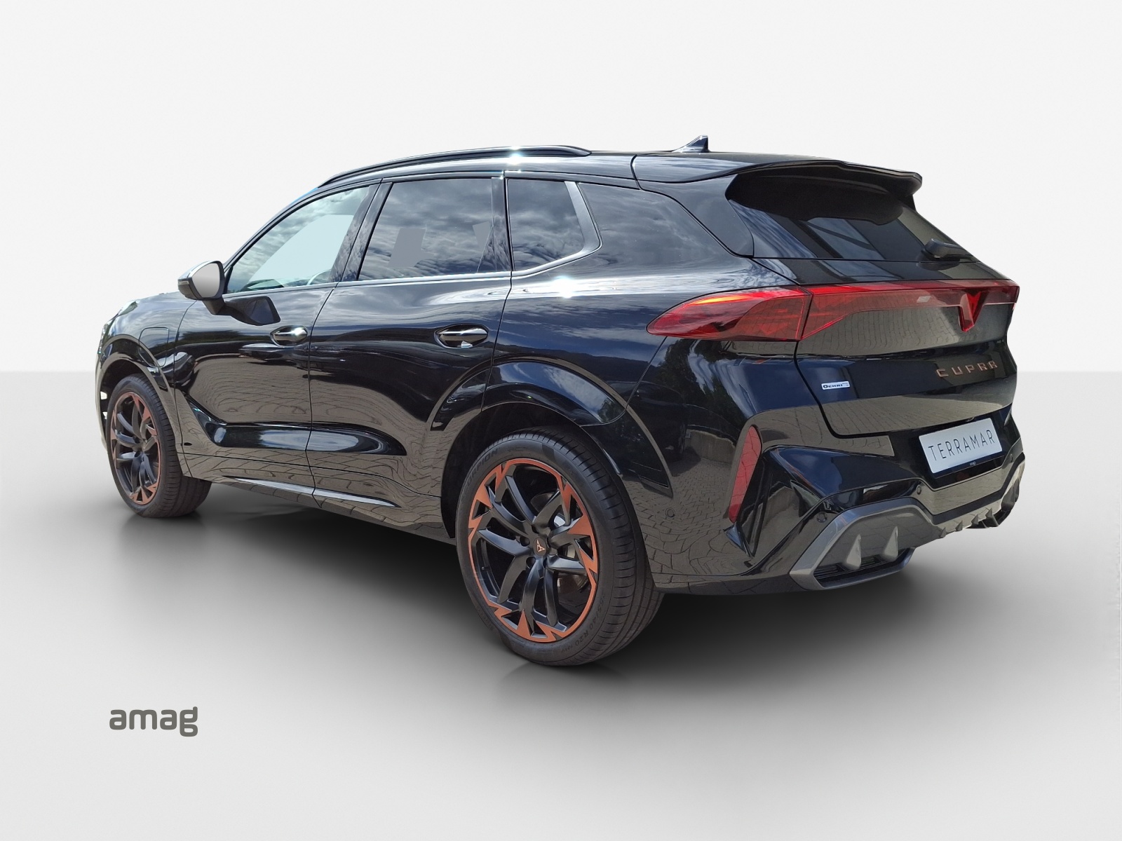 CUPRA Terramar 1.5 eHybrid DSG VZ-image-2