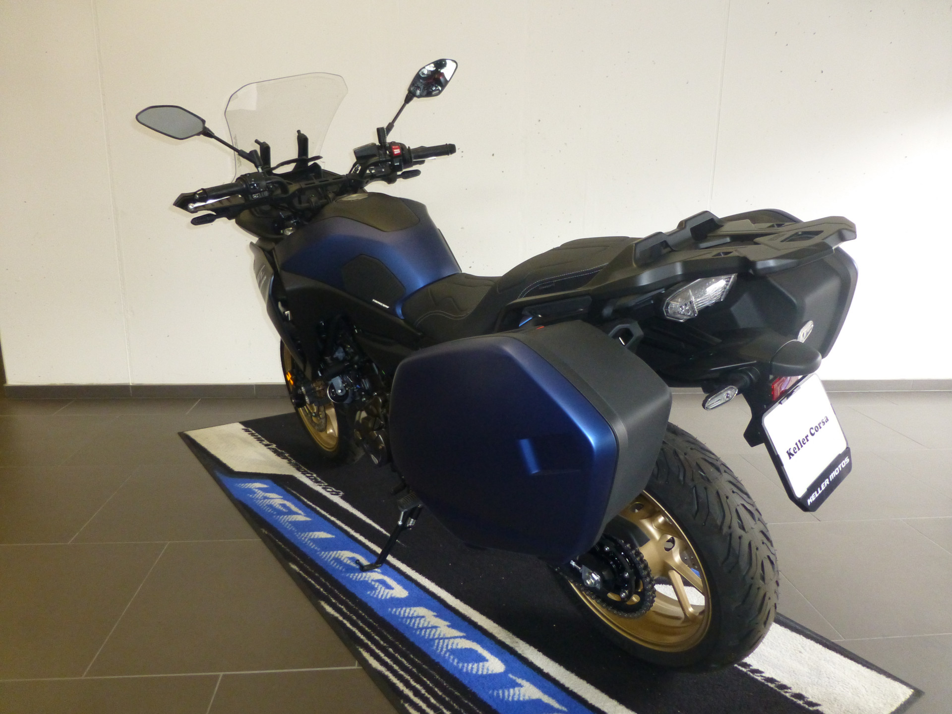 YAMAHA Tracer 7 GT-showroom-element-3