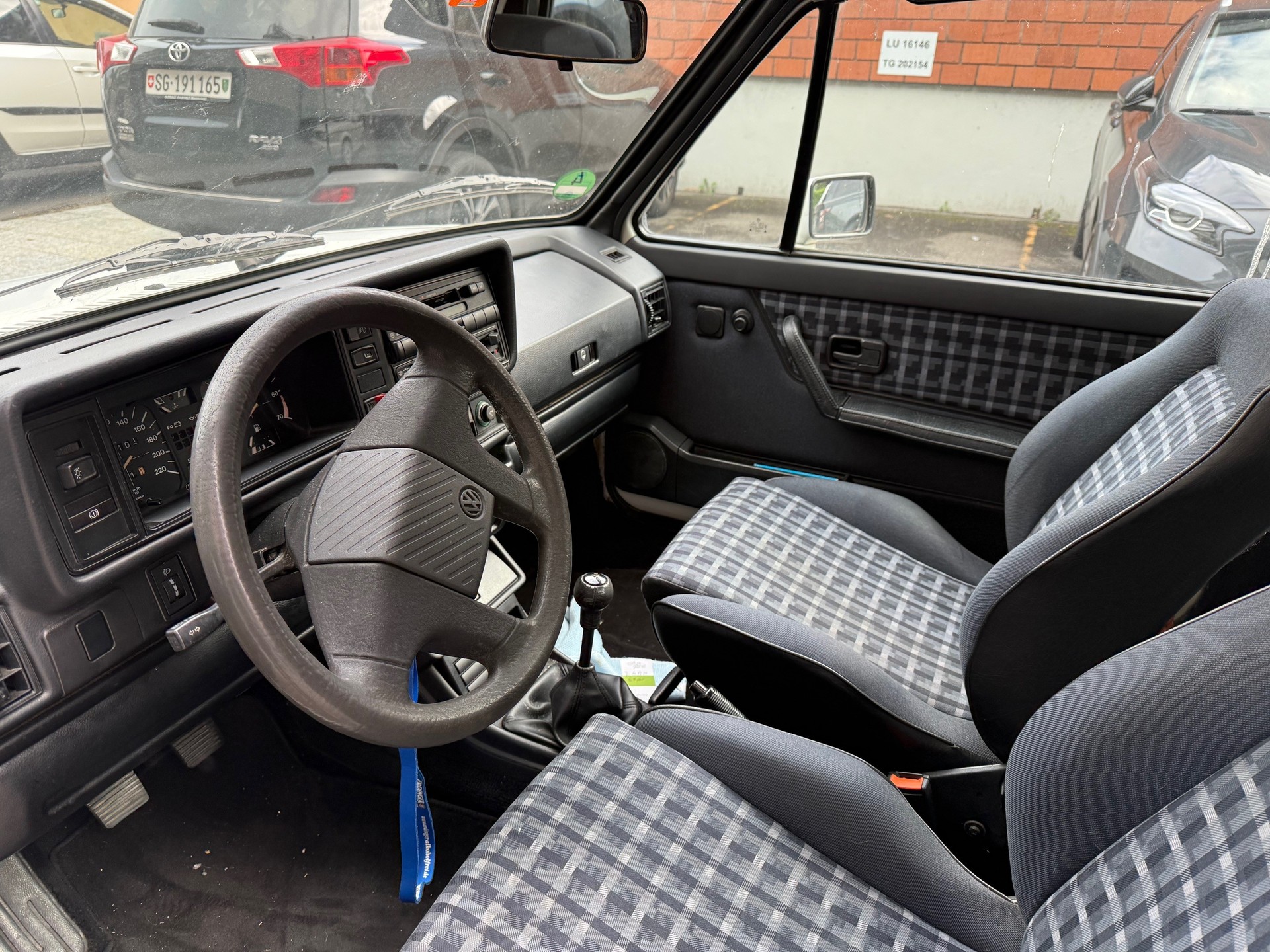 VW Cabriolet-image-8