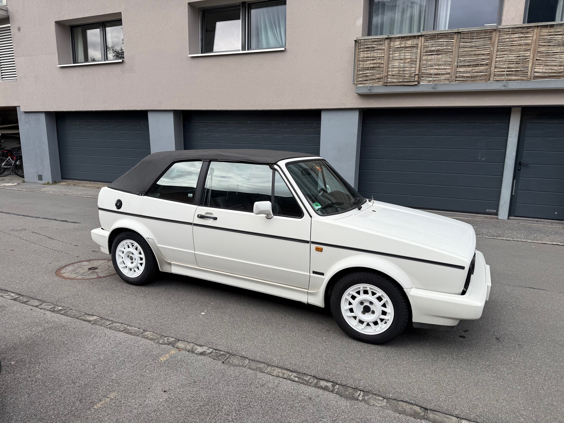 VW Cabriolet-image-2
