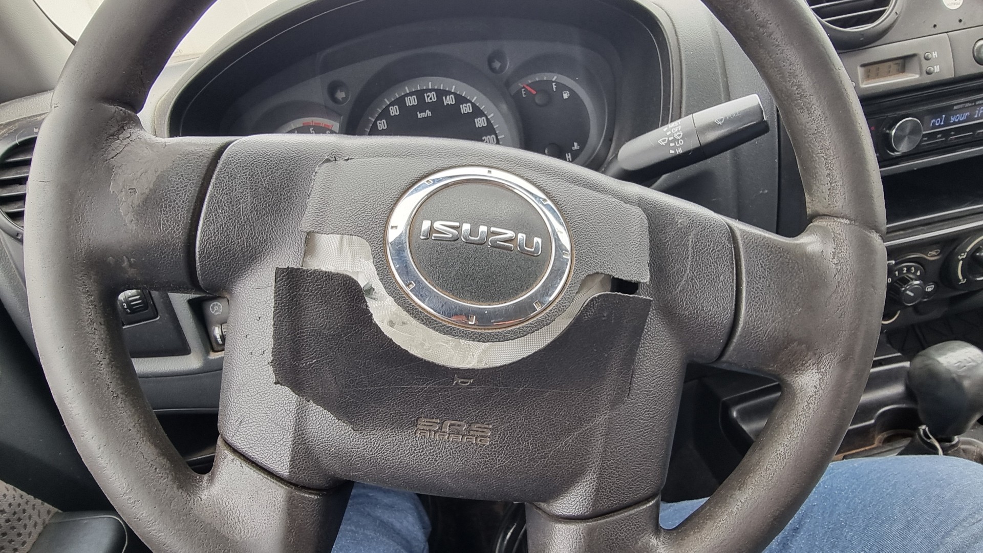 ISUZU D-MAX SpaceCab LS 2.5 4x4-image-11