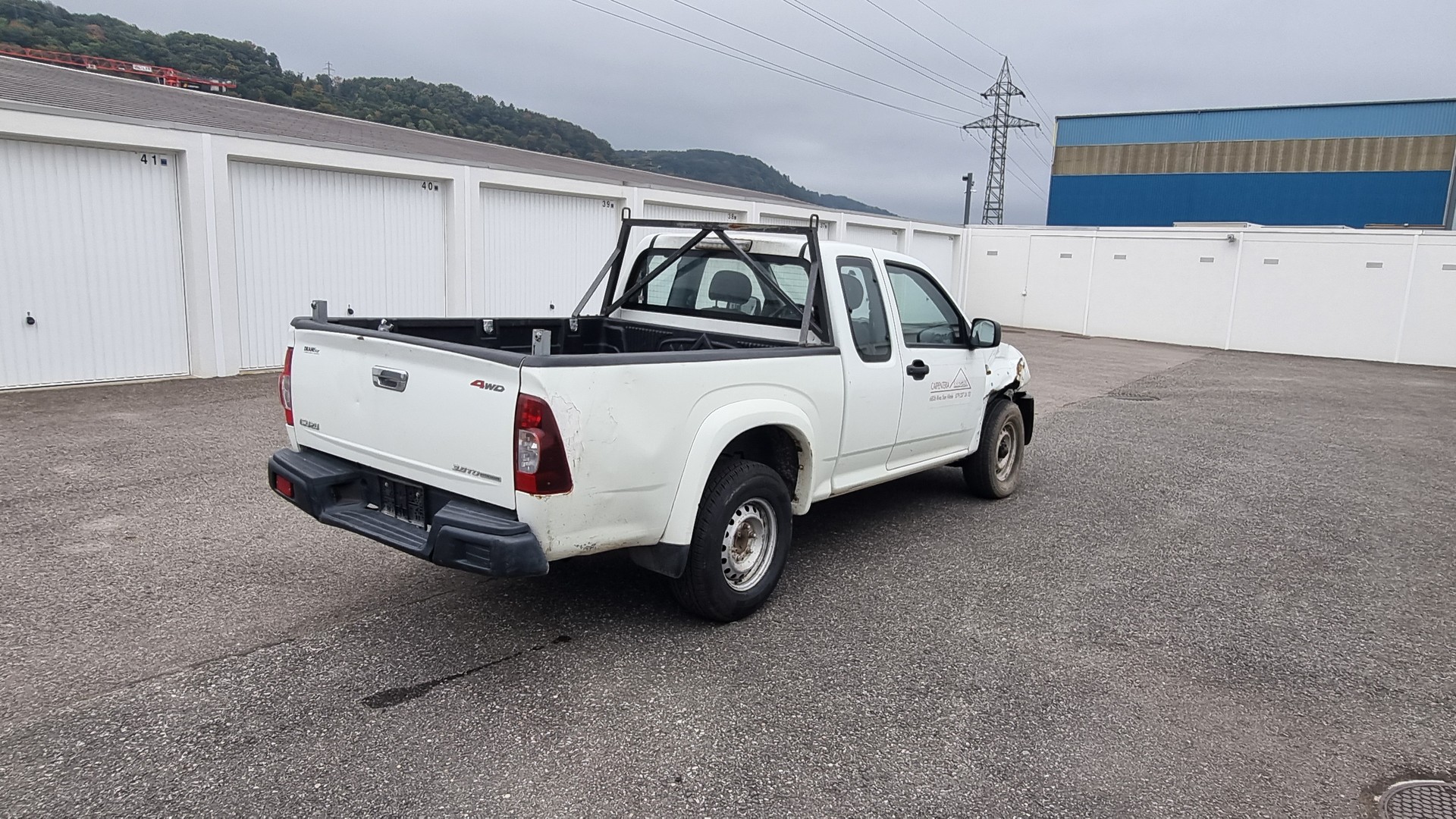 ISUZU D-MAX SpaceCab LS 2.5 4x4-image-4