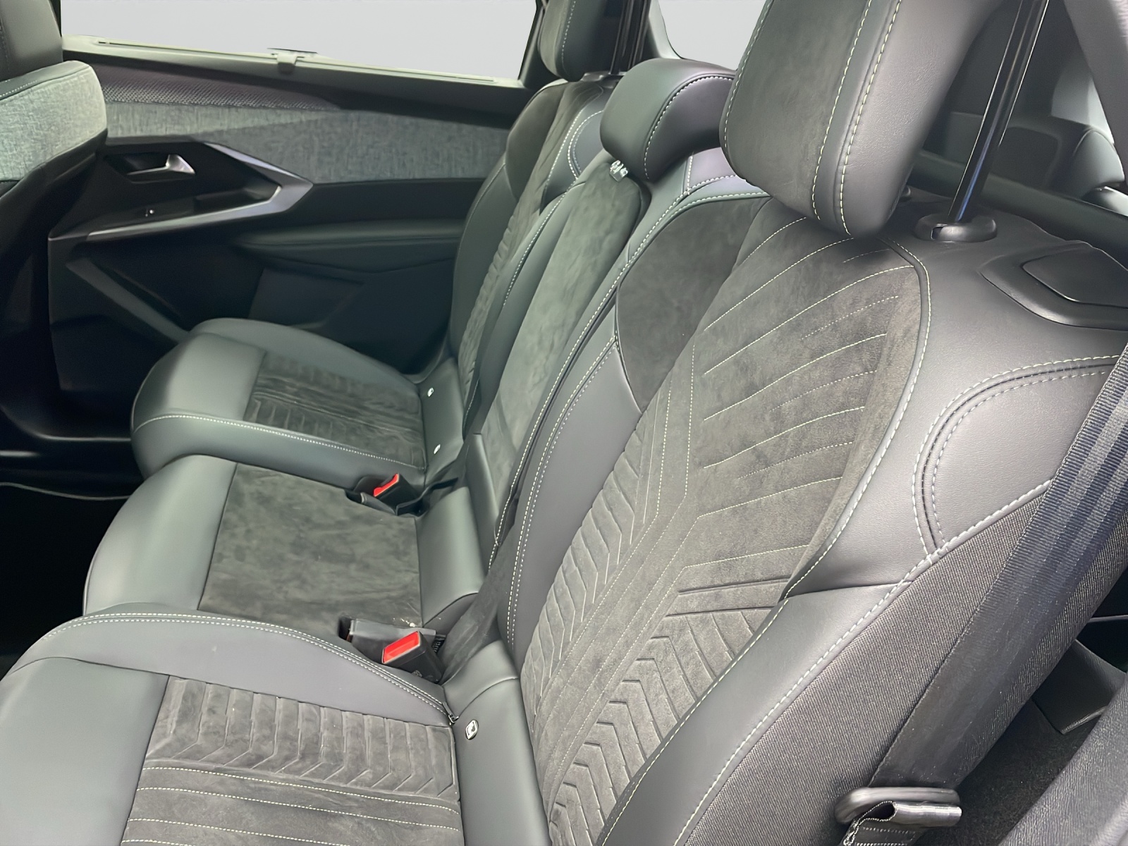 PEUGEOT 5008 145 e-DCS6 GT-image-6