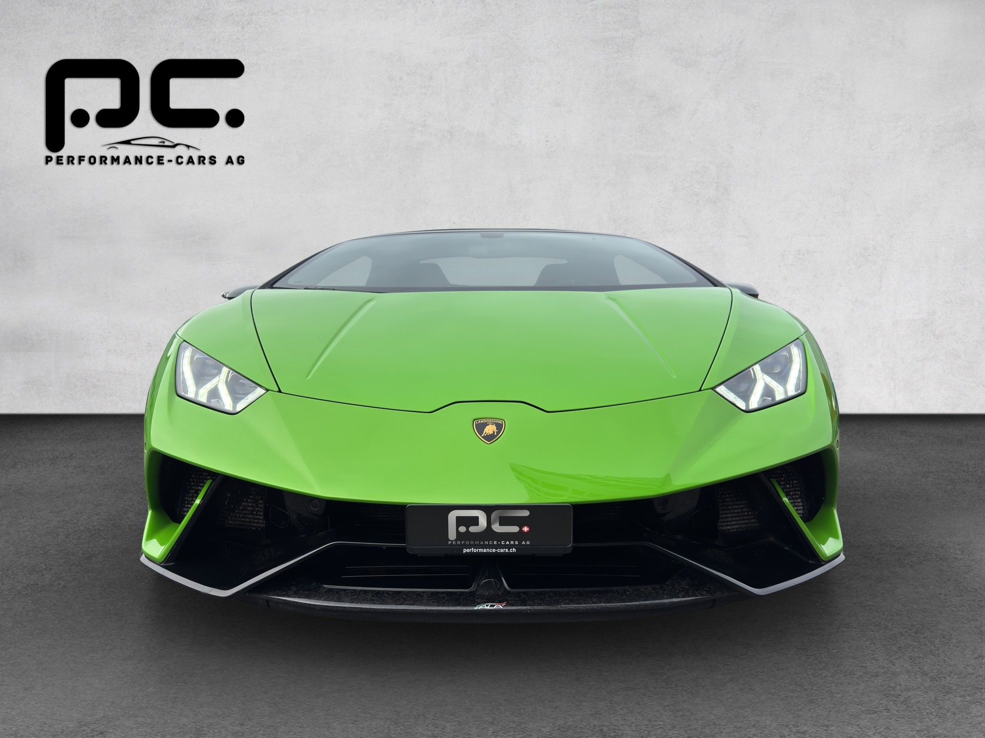 LAMBORGHINI Huracan LP640-4 Spyder Performante DCT-image-1