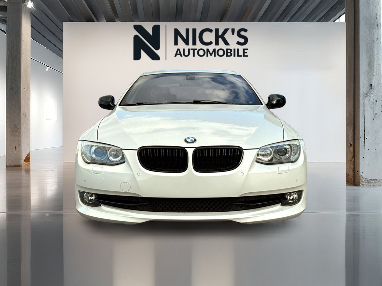 BMW 320d Coupé-showroom-element-1