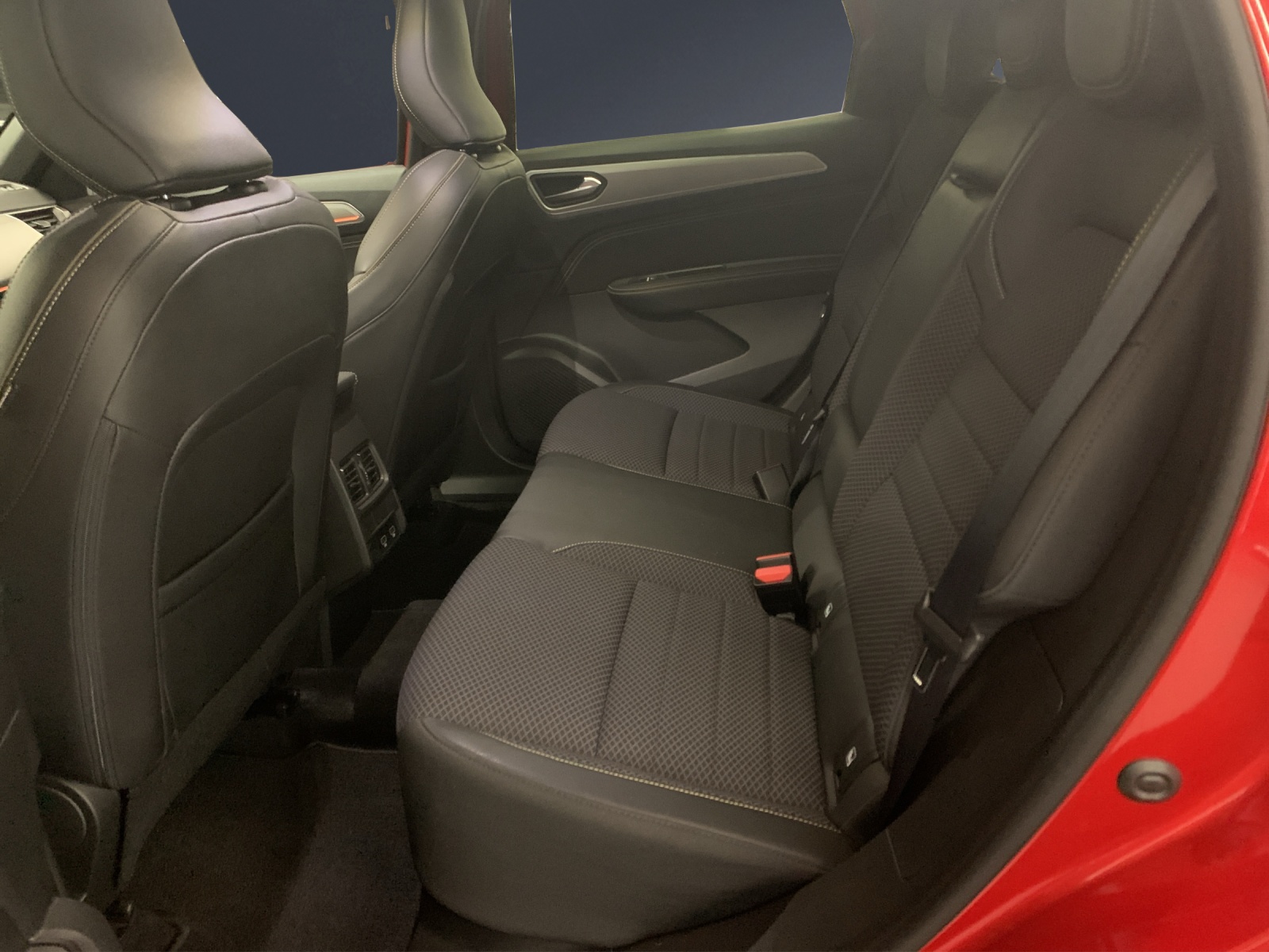 RENAULT Arkana 1.6 E-Techno-image-10