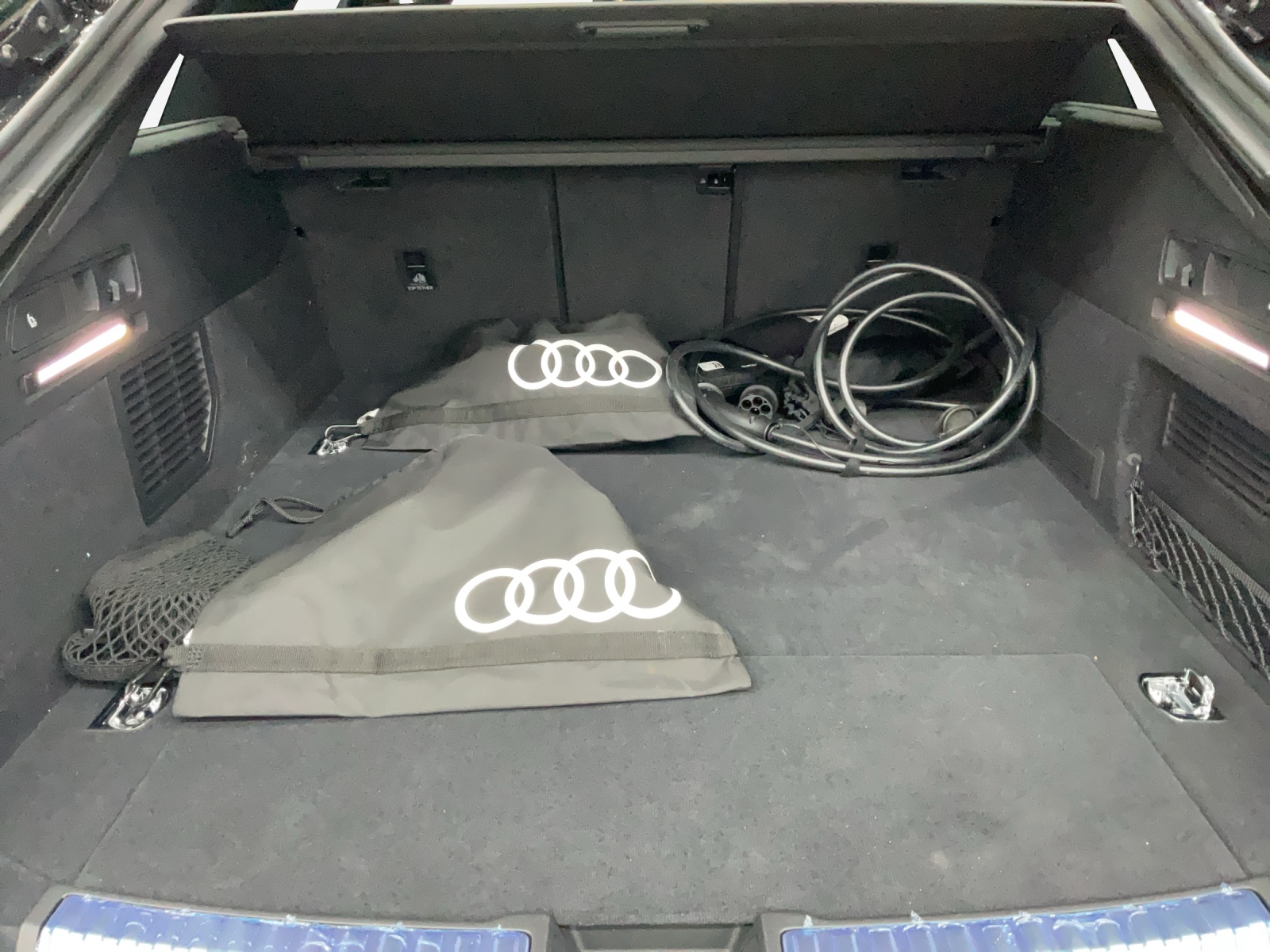 AUDI A6 Avant e-hybrid quattro 270 kW S tronic-image-12
