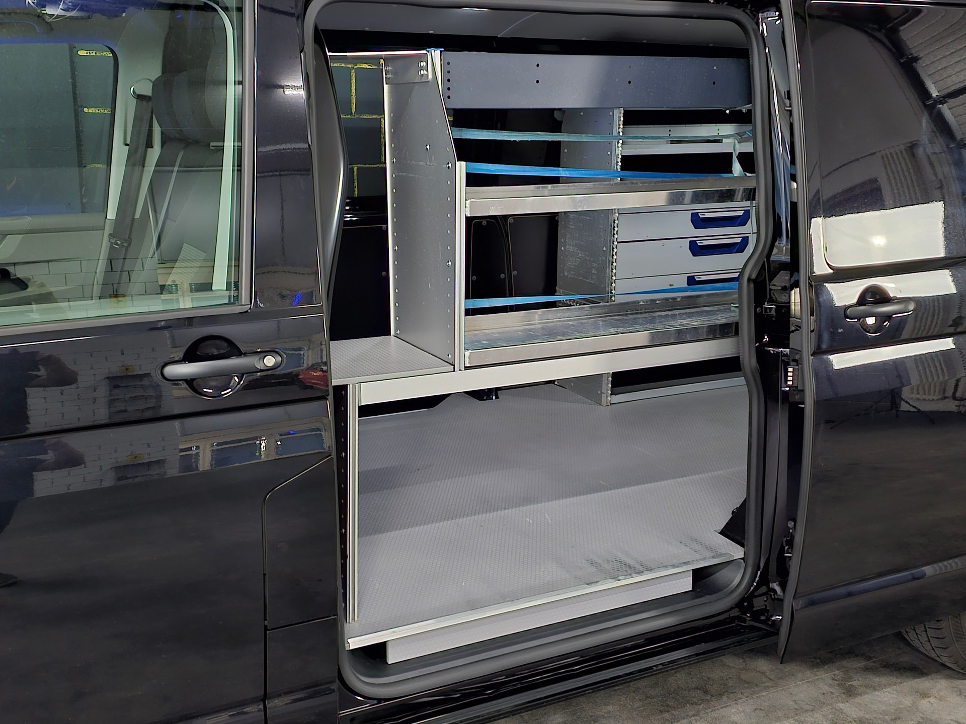 VW T6.1 2.0 TDI Entry, Lang, 3 Sitzplätze-image-12