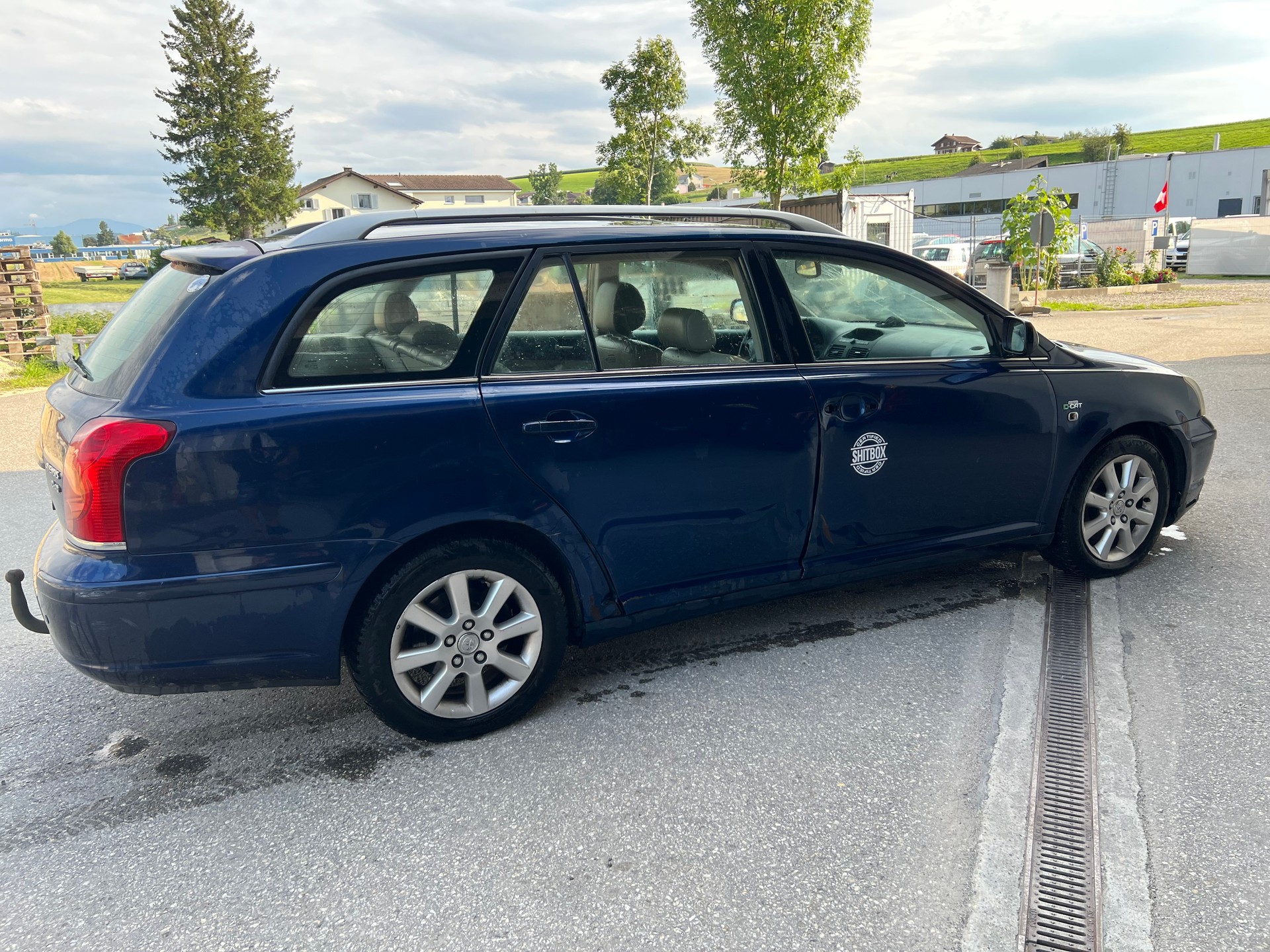 TOYOTA Avensis 2.2D-4 D CleanPower Linea Sol Sportswagon-image-3