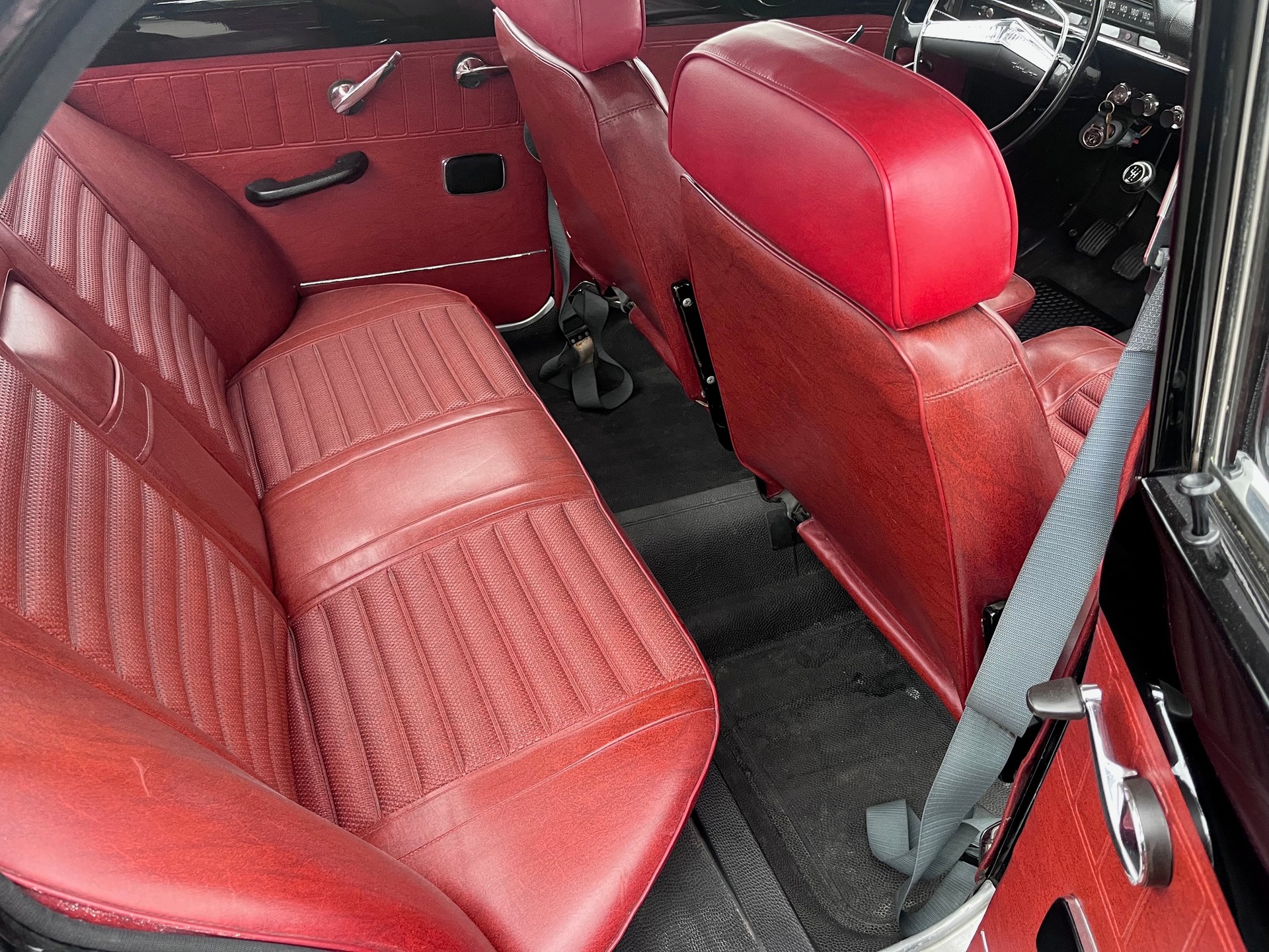 VOLVO 121-image-8