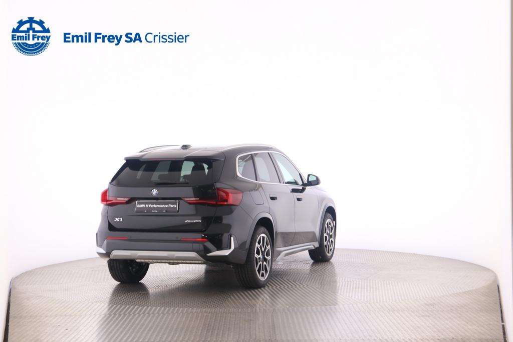 BMW X1 23i xDrive-image-5
