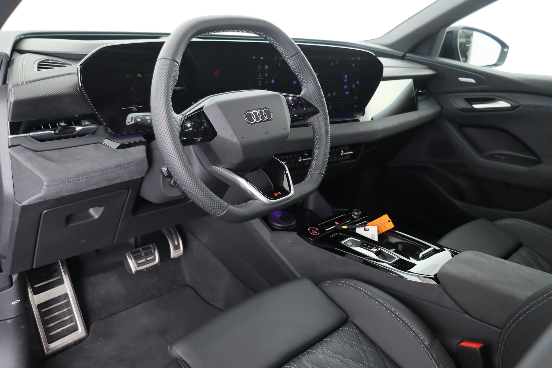 AUDI SQ6 e-tron quattro-image-11