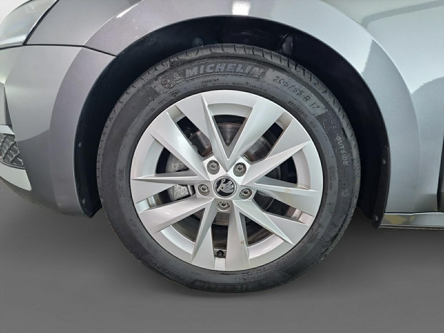 SKODA Octavia Combi 1.5 TSI mHEV DSG Selection-image-15