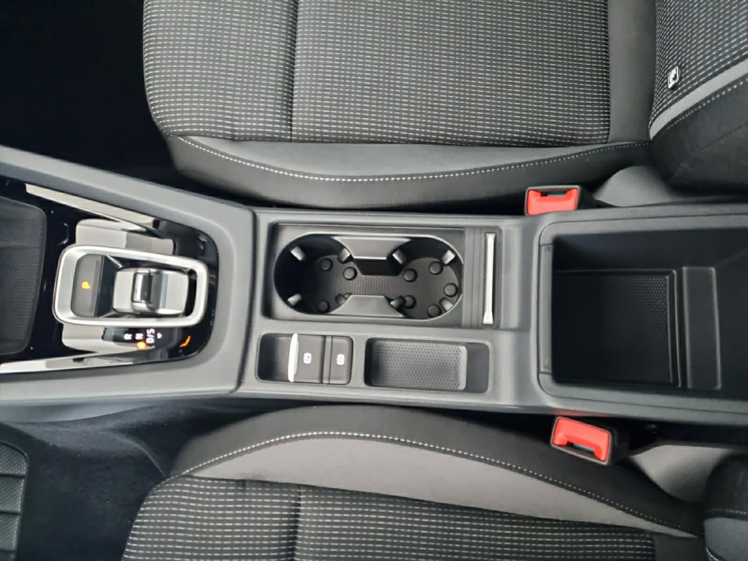 SKODA Octavia Combi 1.5 TSI mHEV DSG Selection-image-10